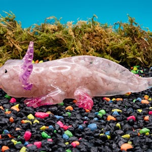 Rose Quartz Crystal Chip Axolotl Figure, Resin Animal Sculpture, Hand-Painted Details image 5