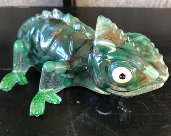 Green Agate Crystal Chip Chameleon, Handmade Epoxy Resin and Gemstone Lizard Animal Figurine