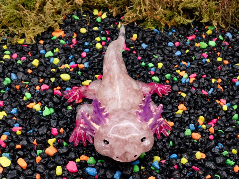Rose Quartz Crystal Chip Axolotl Figure, Resin Animal Sculpture, Hand-Painted Details image 7