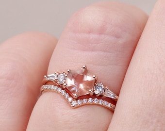 The Huntington Pavé Bridal Set - 14k Gold, Oregon Sunstone & Diamonds