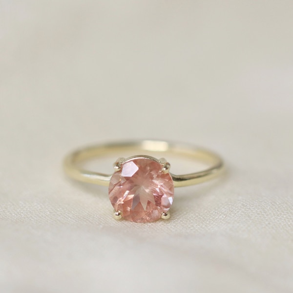 Oregon Sunstone Ring, 8mm Round Oregon Sunstone Ring, Sunstone Solitaire Ring, Oregon Sunstone Engagement Ring, Peach Schiller Fair Mined