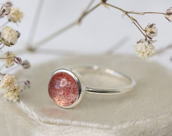 8mm Bezel Set Strawberry Quartz Cabochon Ring