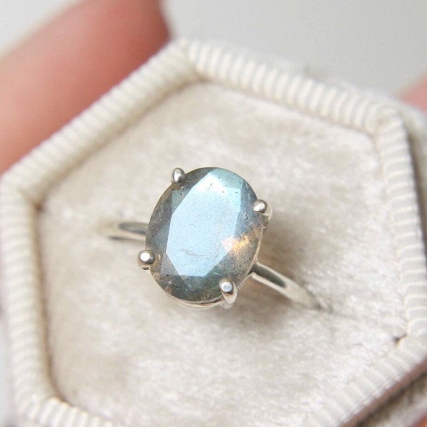 10x8 Oval Labradorite Solitaire Ring, Faceted Labradorite Engagement Ring, Labradorite Jewelry, 14k Solid Gold, Sterling Silver, Green Blue