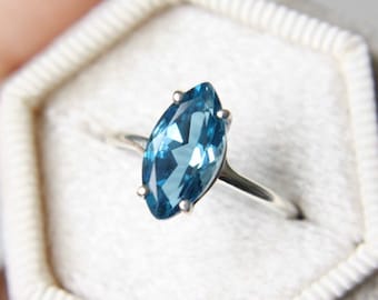 12x6 Marqusie London Blue Topaz Solitaire Ring
