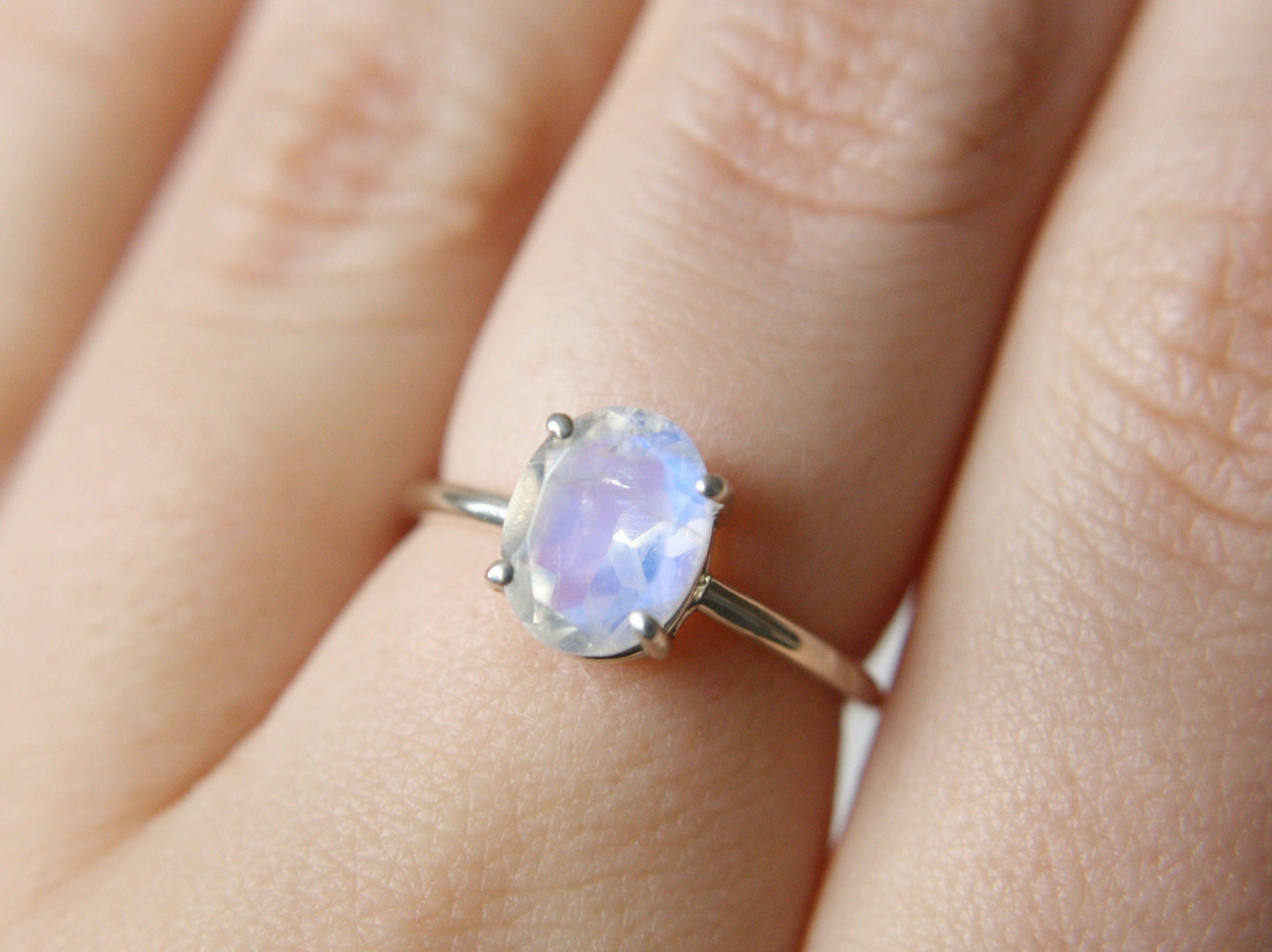 solitaire moonstone ring