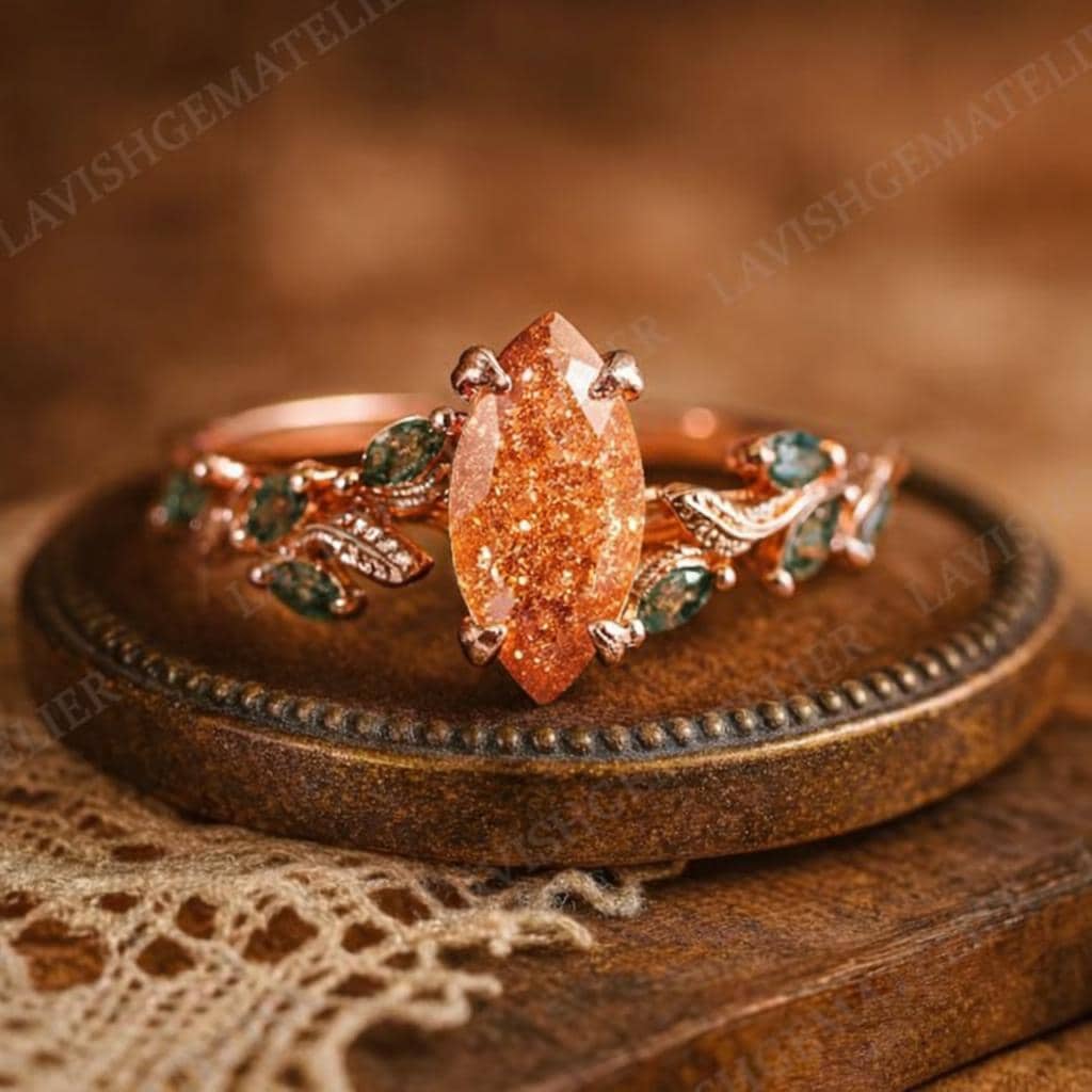 Occasion gouden ring met ovale roos geslepen carneool - Juwelier Jansen Occasion gouden ring met ovale roos geslepen carneool - Juwelier Jansen