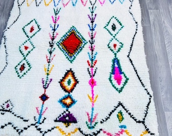 Hand Knotted Moroccan Rug: Authentic Wool Berber Azilal Rug