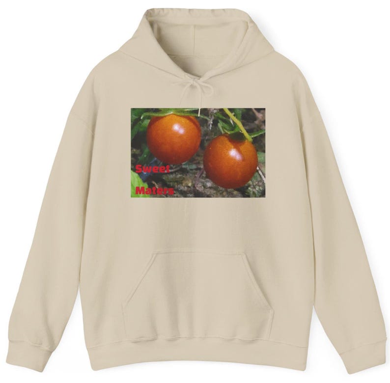 Tomatträdgård Fotohuvtröja – Mysig unisex-tröja Sand
