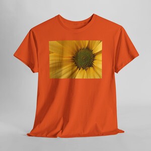 Sonnenblumen-T-Shirt mit Nahaufnahme, gelbes T-Shirt mit Naturblumenmotiv Orange