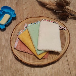 Children&#39;s bamboo terry cloth wash mitt. Training mitt. Gentle cleansing wipe for children and babies.