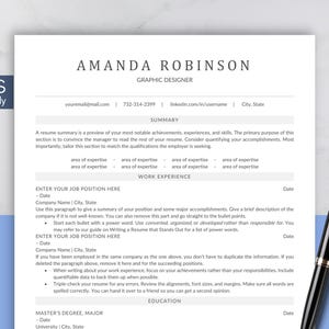 Puede incluir: Una plantilla de currículum vitae con el nombre "AMANDA ROBINSON" en la parte superior, etiquetada como "GRAPHIC DESIGNER". El documento incluye secciones para un resumen, experiencia laboral y educación. Un bolígrafo negro descansa en el lado derecho de la página. El texto "ATS Friendly" está en la esquina superior izquierda.
