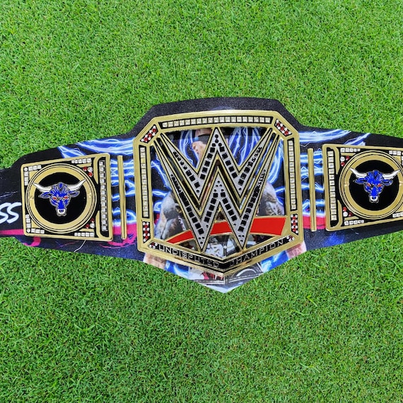 WWE 無敗王座レプリカタイトルベルト：ザ・ロック ブラフマ・ブル
