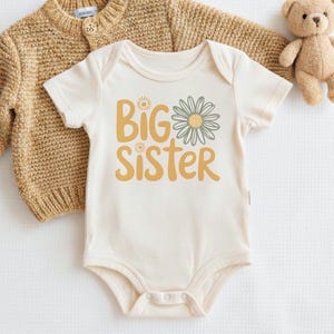 Camiseta de hermana mayor, Daisy Boho, regalo para nueva hermana mayor, camiseta para niña pequeña, camiseta de anuncio de bebé, camiseta retro de flores para hermana mayor imagen 5