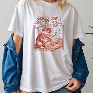 Funny Crochet Cat T-Shirt: Comfort Colors Women&#39;s Tee