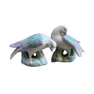 Bird Figurine Pink Mauve 1980s Pastel Doves Birds Porcelain Vintage Pair