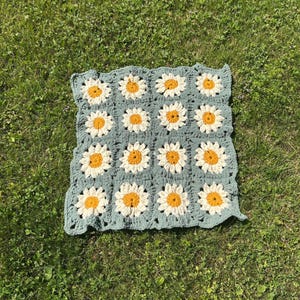Green & White Floral Crocheted Baby Blanket