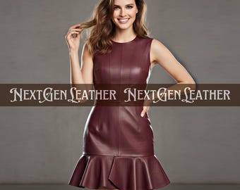 Ärmelloses Minikleid aus Schaffellleder mit taillierten Rüschen