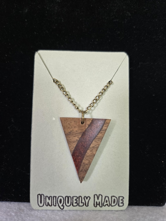 Geometric Wood Triangle Pendant Necklace – Natural Wood Grain Jewelry – Minimalist Artisan Accessory