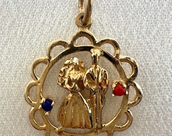Vintage 14K Yellow Gold Couple Charm Pendant – Red & Blue Stone Accents