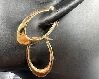 Estate 14K Yellow Gold Oval Hoop Earrings – Lightweight, Classic Design (0.93g)