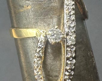 Vintage 14K Gold Diamond Ribbon Ring - Size 8