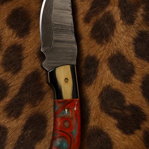 Tatla Craft Handgeschmiedetes Damast Jagdmesser 21cm  Outdoor Messer mit Pakkaholz Griff Lederscheide Geschenk für Männer, Jäger Bushcrafter