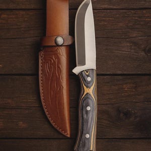 D2 Stahl の操縦士 – サバイバル、アウトドア、キャンプのためのボウイ タッシェンメッサー – ローゼンホルツグリフ & レーダーシャイデ