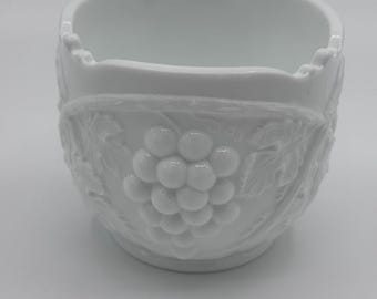 Tiffin Hand Made Grape Design White Milk Bowl