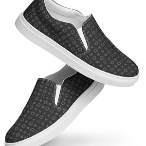 Men&#39;s Black Canvas Slip-On Shoes: Unique Design, Comfortable Sneakers