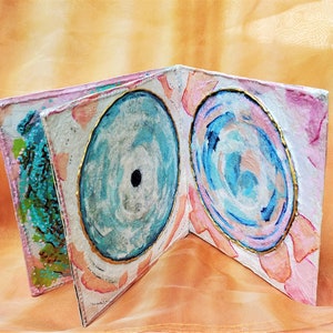 Libro d'arte moderna originale Oggetto d'arte astratta