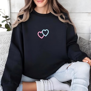 Cute Minimalist Aesthetic Unisex Heart Sweatshirt, Couple Matching Outfit, Kawaii Pastel Gift, Casual Wear, Valentines Day, Everyday Use
