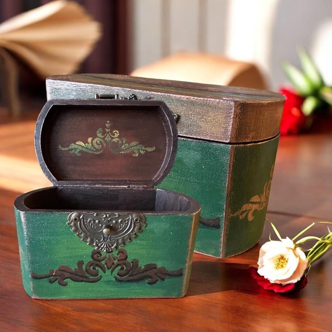 Hand Painted Emerald Green Keepsake Box, Rose Gold Patina, Vintage ...