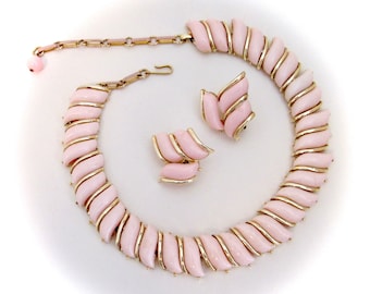 CORO Thermoset Lucite Choker & Clip On Earrings, Mid Century Parure Pale Pink