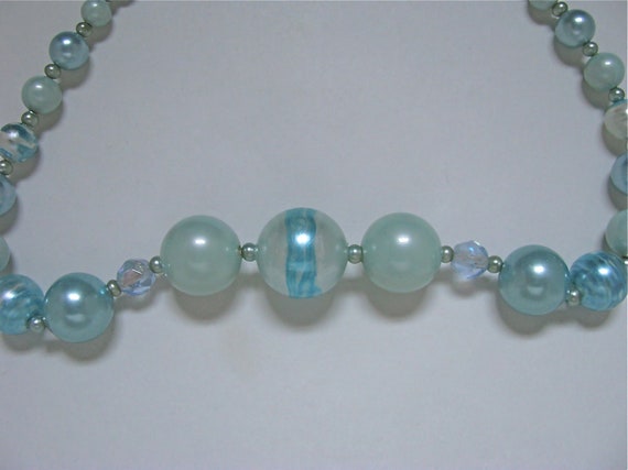 MCM BLUE JAPAN Lucite Art Beads Assorted Faux Pea… - image 9