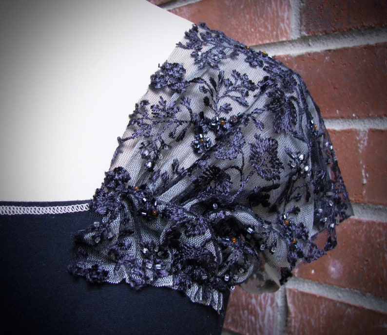 Vintage LACEY On or Off Shoulder BEADED Lace BLOUSE Stretch Bodice Top Size Small
