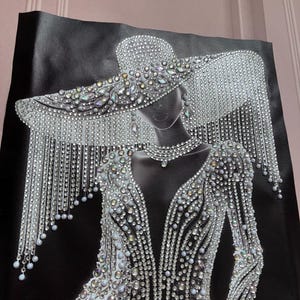 classy crushed diamond art, perfect for a beauty room or a bedroom.