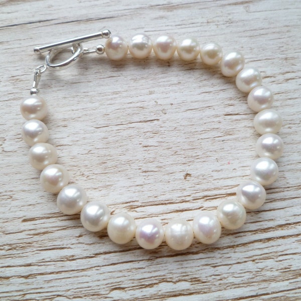 Bracelet de perles ivoire - bijoux intemporels, bracelet blanc, superposition de bracelets, bracelet classique, bracelet de perles simple, cadeau d'amour