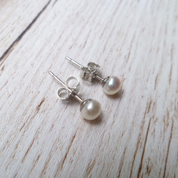 Ivory Pearl Stud Earrings - Tiny Freshwater Pearls, Classical Earrings, Elegant Earrings, Timeless jewellery, Real Pearl earrings, bridal
