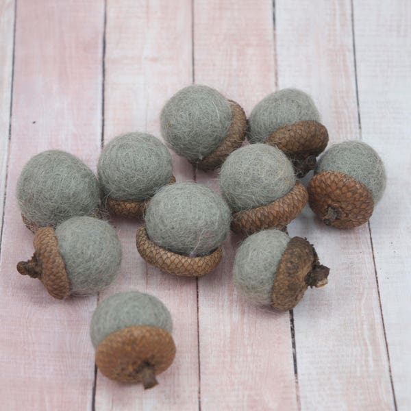 Lot of 10 Gray Felt Acorns, Felt Acorns, Felt balls, Gray felt acorns, Fall Decor, Autumn Decor, Bowl Filler, Rustic Fall decor