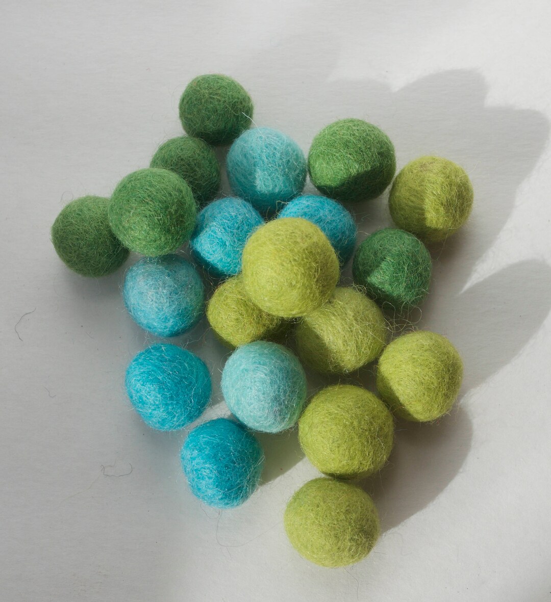 Lot of 20 Mixed Colors Felt Balls, Wool Felt Balls, Felt Beads, Felt Balls, Aqua, Green,blue