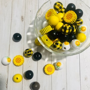 Summer Autumn Sunflower wood beads DIY Garland set of 15 yellow crafts Painted flowers jewelry