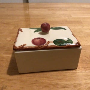 Vintage Franciscan Apple Pattern Cigarette Box with Lid