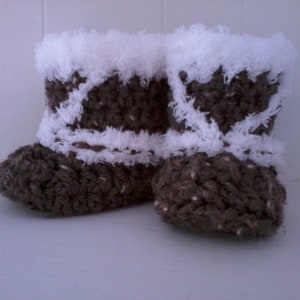 Crochet Pattern North Coast Baby Booties, Eskimo Winter Woodsy Rustic Baby Booties for 0-12 Months image 1