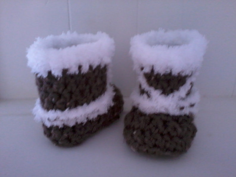 Crochet Pattern North Coast Baby Booties, Eskimo Winter Woodsy Rustic Baby Booties for 0-12 Months image 4