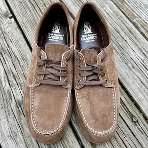 Vintage 1981 “Toga” Hush Puppies – Men’s Size 10.5 – Genuine Brown Suede – Moc Toe Shoes – Made in USA – Like New Condition