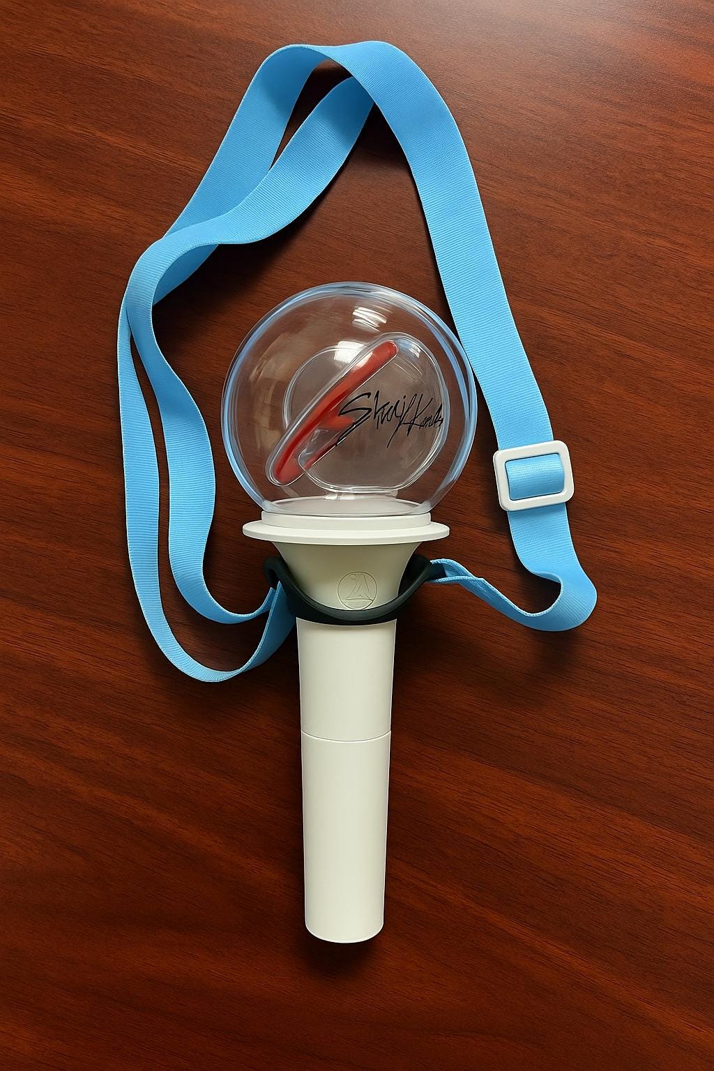 【ロンドン限定】HYBE OFFICIAL LIGHT STICK STRAP SEVENTEEN | Official Light Stick Strap