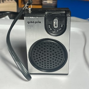 Vintage Gran Prix Solid State AM Radio – Retro Mid-Century Portable – Tested, Working