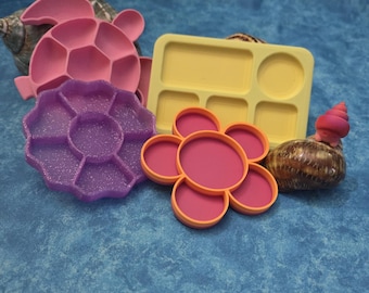 Different Shaped Hermit Crab Food Dishes