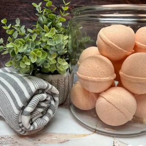 Handmade Luxury Bath Bombs  - 4.5oz - Self Care. Relaxing Spa Gift, Aromatherapy, Fizzy Bath Bombs, Gift Set - Variety Pack - 10 Scents