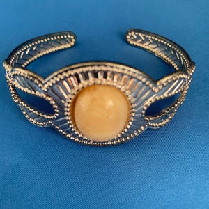 Vintage Avon Silvery Sands Bangle Bracelet